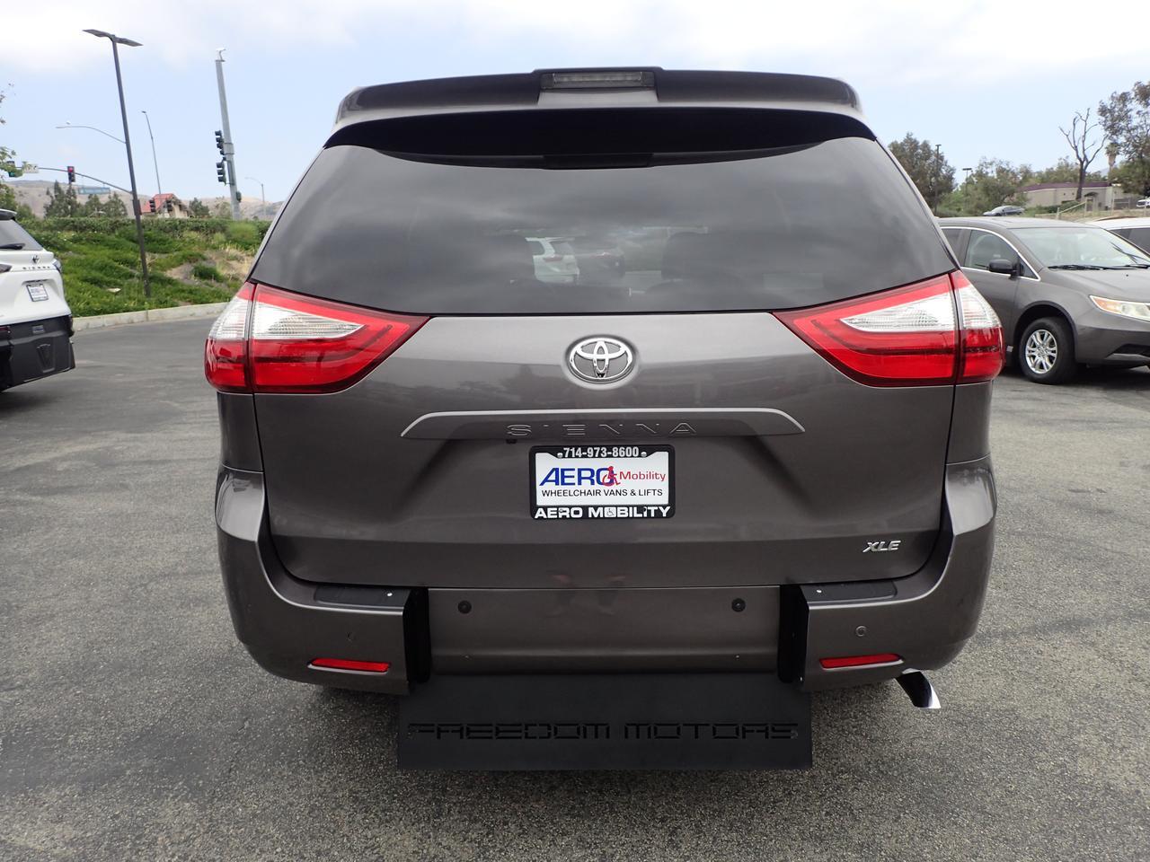 2018 Toyota Sienna XLE Anaheim CA