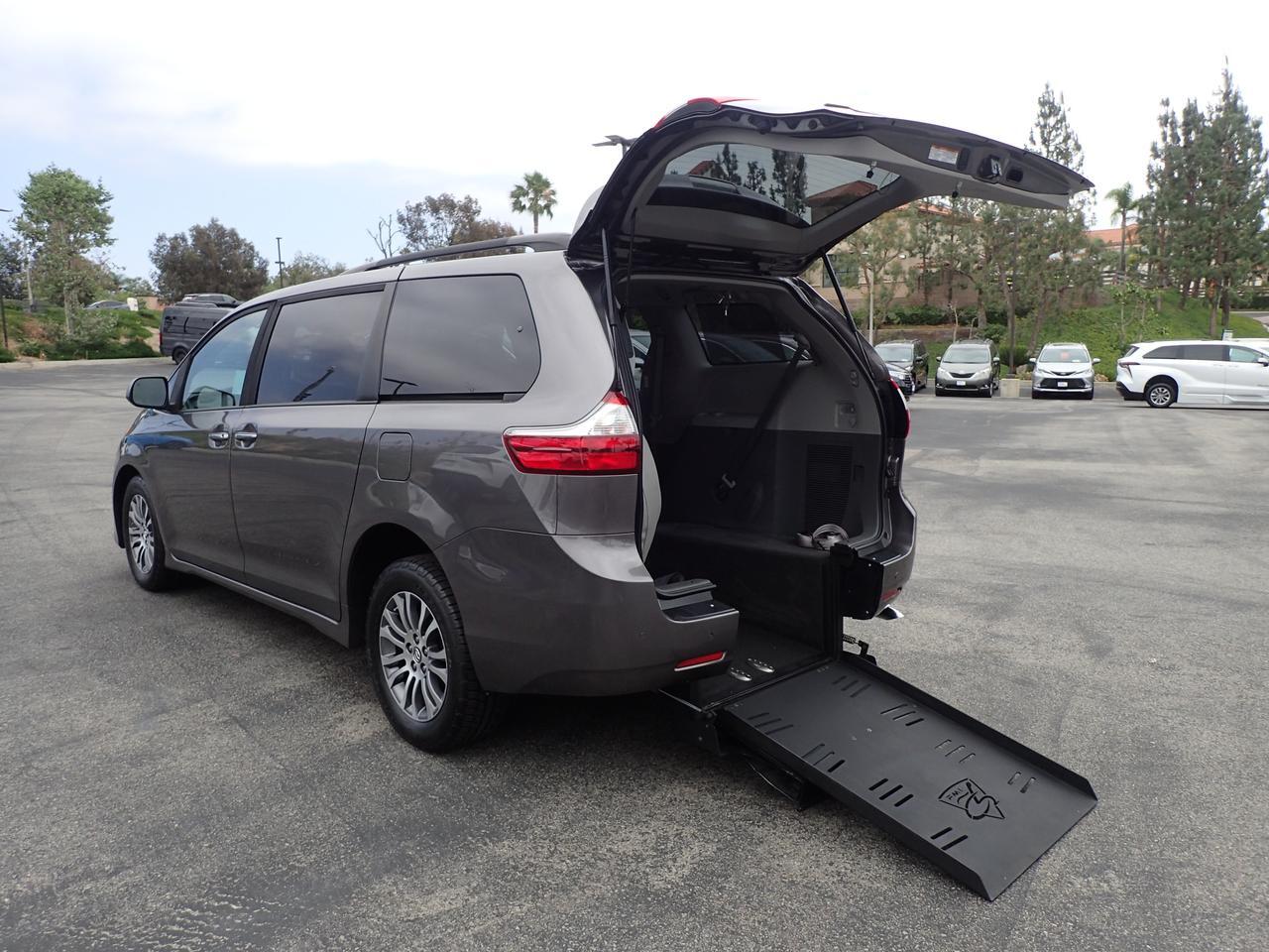 2018 Toyota Sienna XLE Anaheim CA