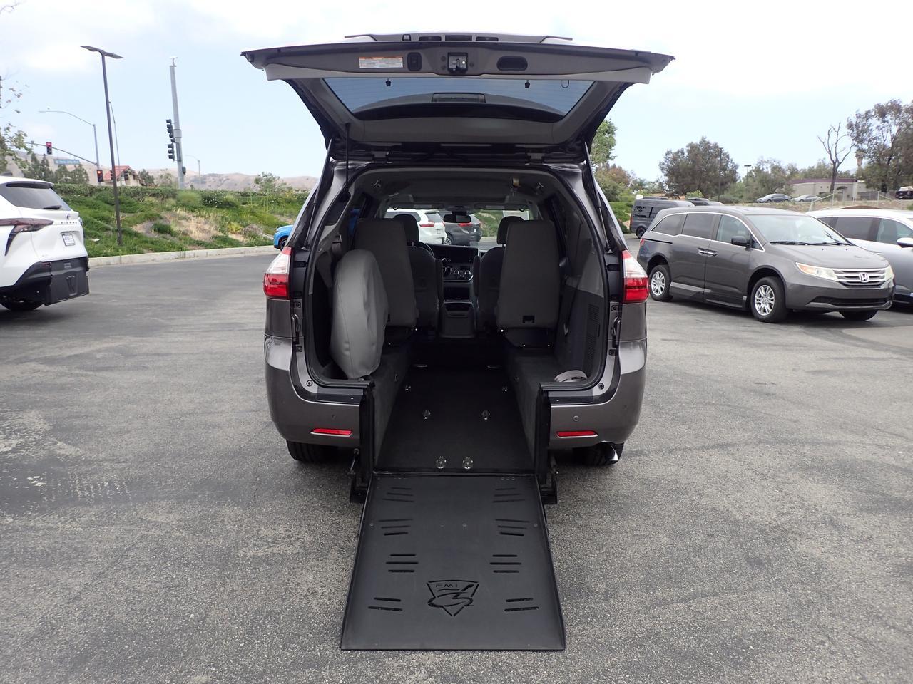 2018 Toyota Sienna XLE Anaheim CA