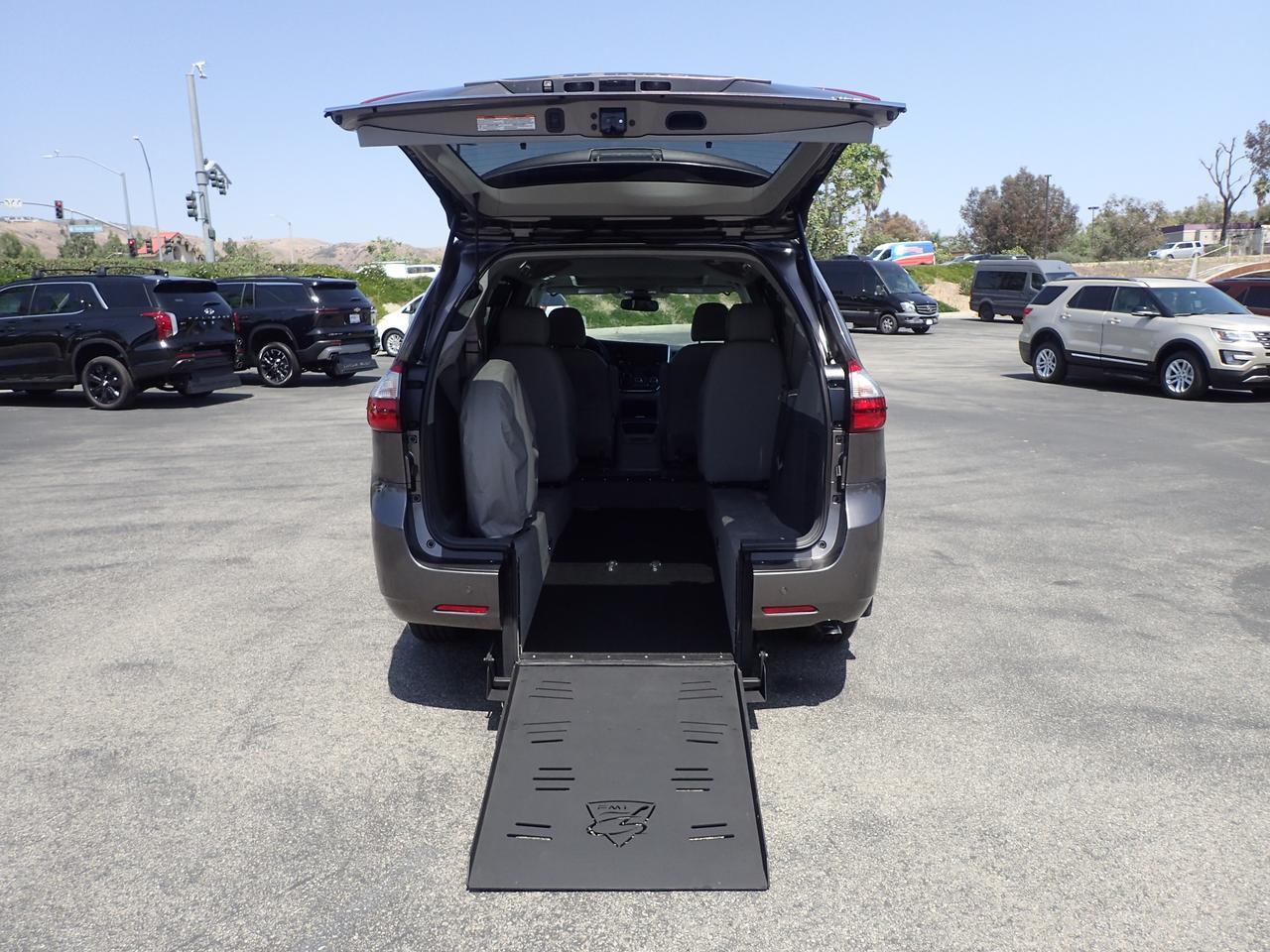 2018 Toyota Sienna XLE Anaheim CA