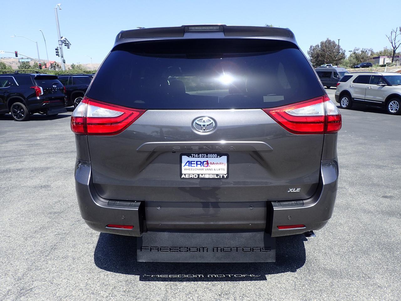 2018 Toyota Sienna XLE Anaheim CA