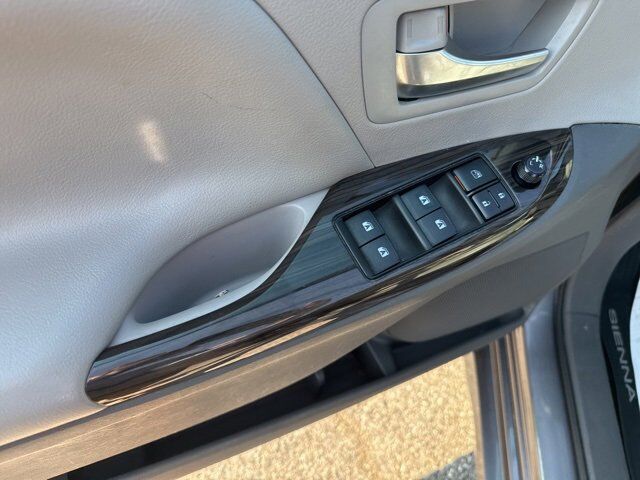2018 Toyota Sienna XLE Auto Access Seat Carbondale IL