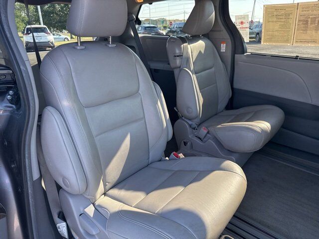 2018 Toyota Sienna XLE Auto Access Seat Carbondale IL