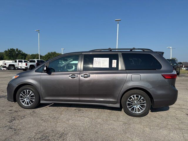 2018 Toyota Sienna XLE Auto Access Seat Carbondale IL