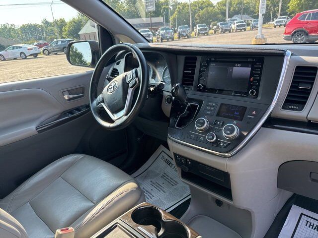 2018 Toyota Sienna XLE Auto Access Seat Carbondale IL