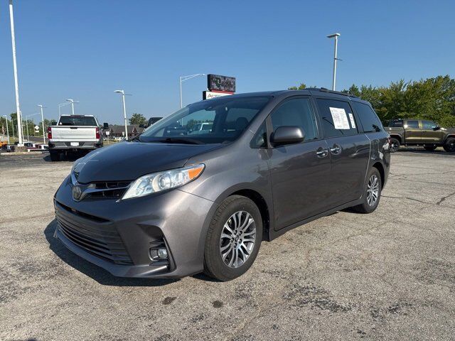 2018 Toyota Sienna XLE Auto Access Seat Carbondale IL