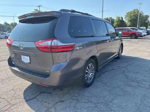 2018 Toyota Sienna XLE Auto Access Seat Carbondale IL