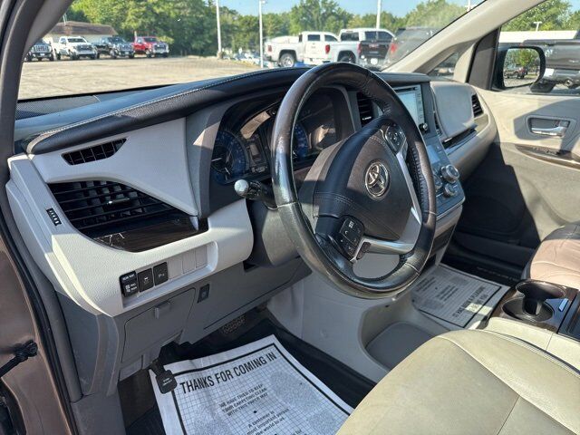 2018 Toyota Sienna XLE Auto Access Seat Carbondale IL