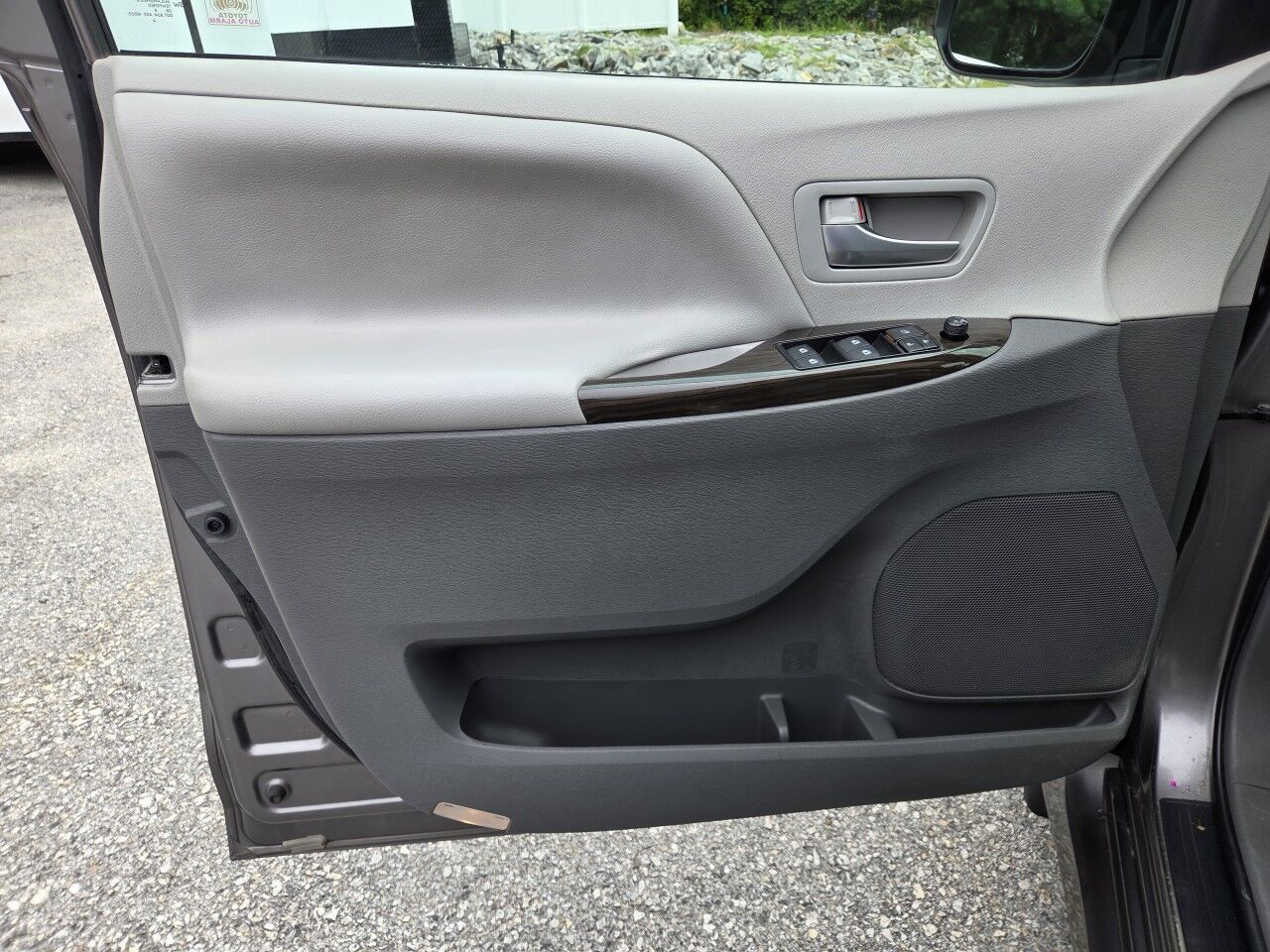 2018 Toyota Sienna XLE Charlton MA