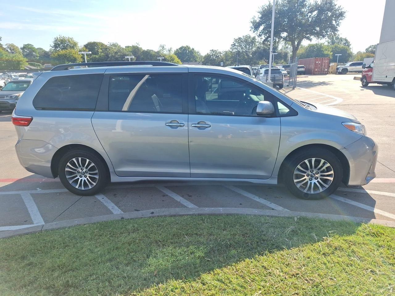 2018 Toyota Sienna XLE Hurst TX