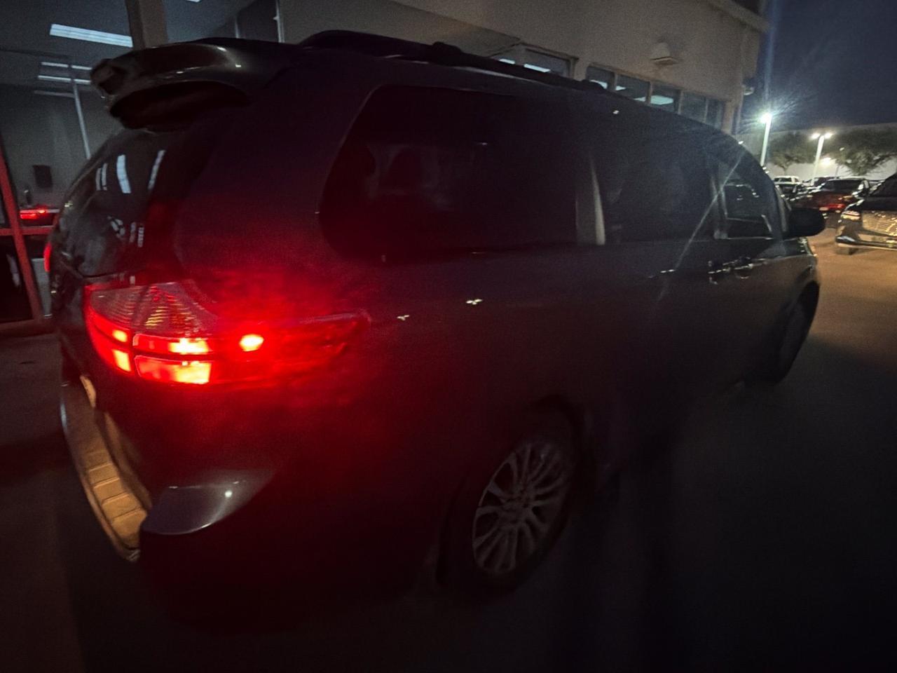 2018 Toyota Sienna XLE Hurst TX
