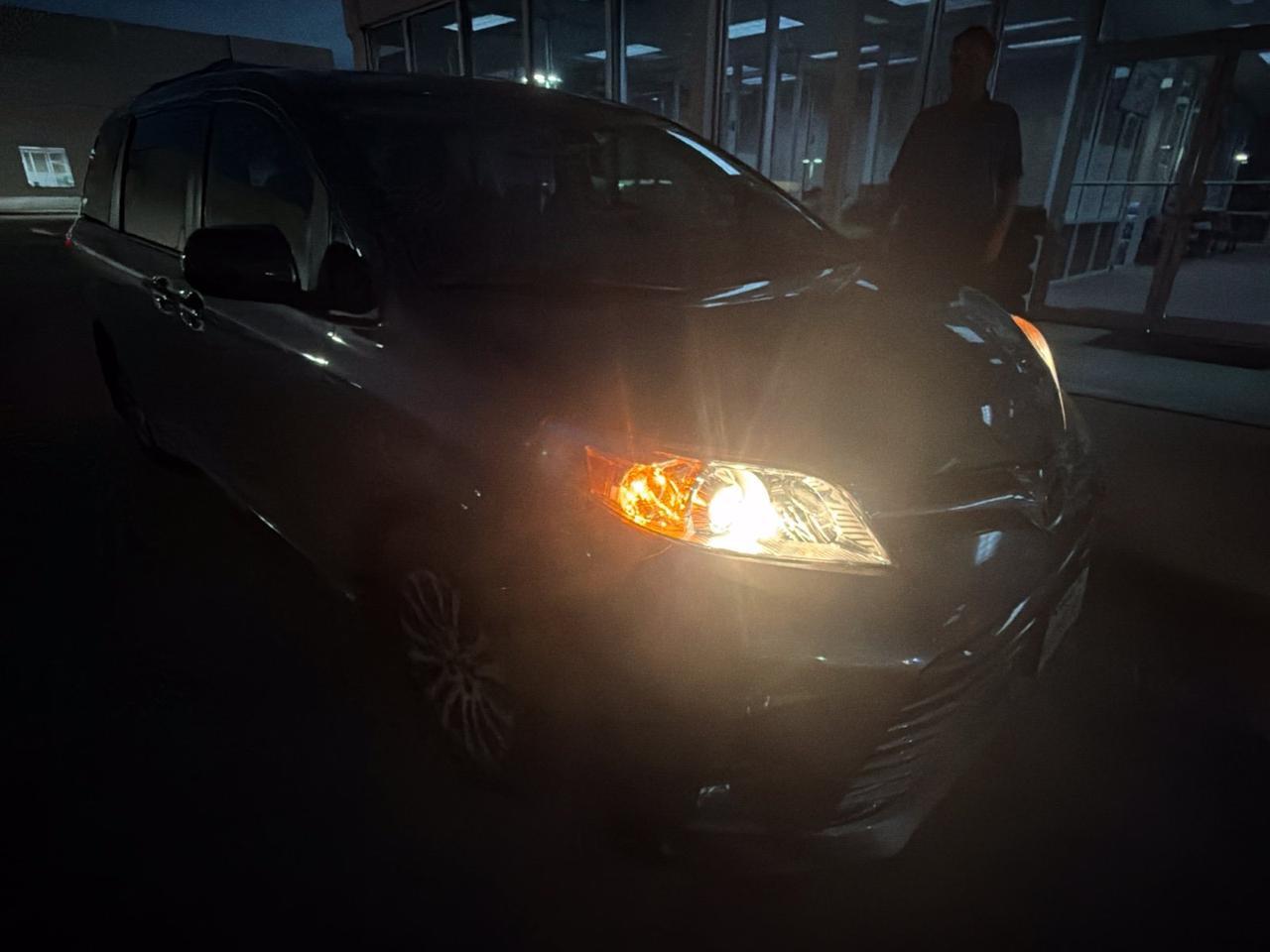 2018 Toyota Sienna XLE Hurst TX