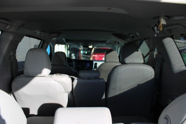 2018 Toyota Sienna XLE NAVI Melbourne FL