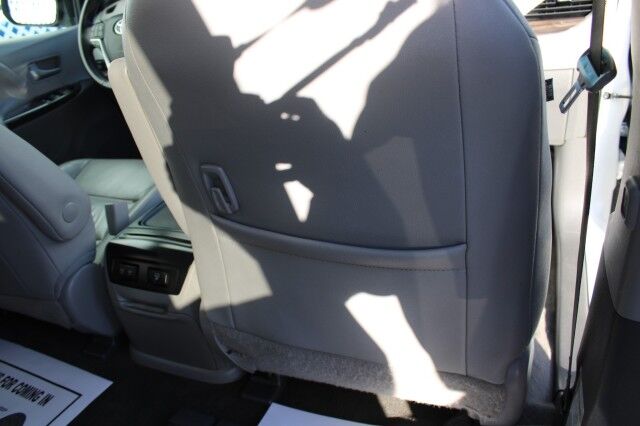 2018 Toyota Sienna XLE NAVI Melbourne FL