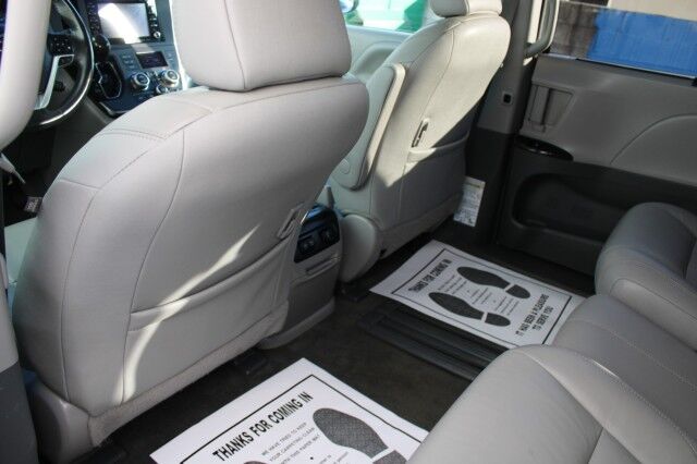 2018 Toyota Sienna XLE NAVI Melbourne FL