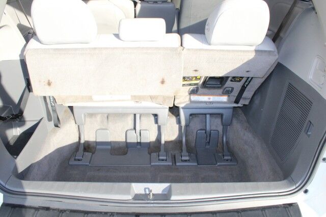 2018 Toyota Sienna XLE NAVI Melbourne FL