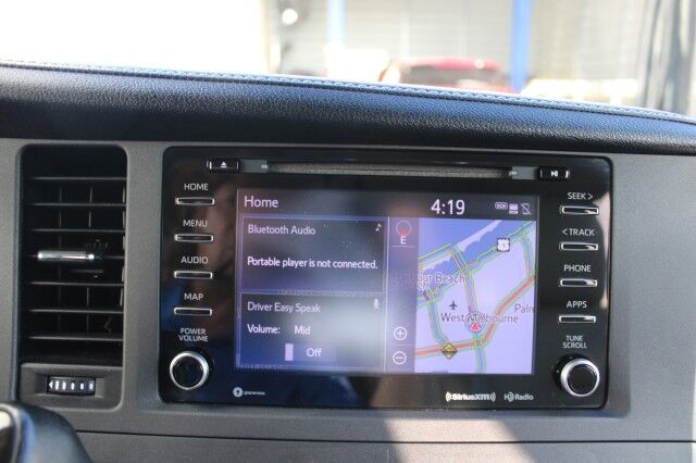 2018 Toyota Sienna XLE NAVI Melbourne FL
