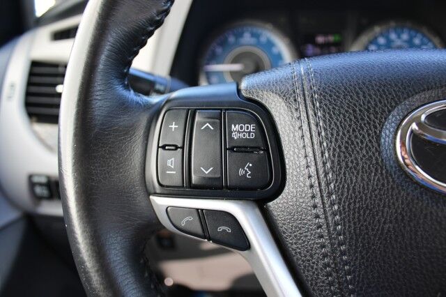 2018 Toyota Sienna XLE NAVI Melbourne FL