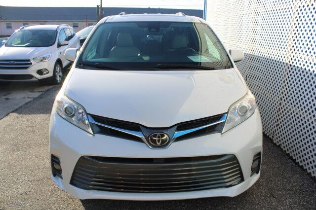 2018 Toyota Sienna XLE NAVI Melbourne FL