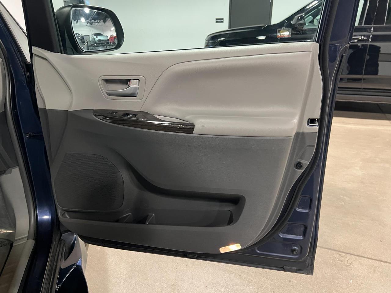 2018 Toyota Sienna XLE Parker CO