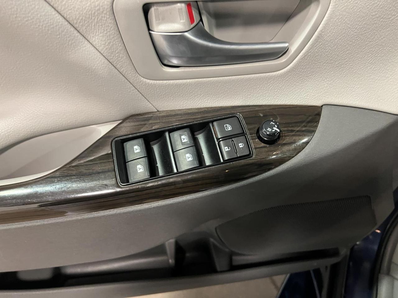 2018 Toyota Sienna XLE Parker CO