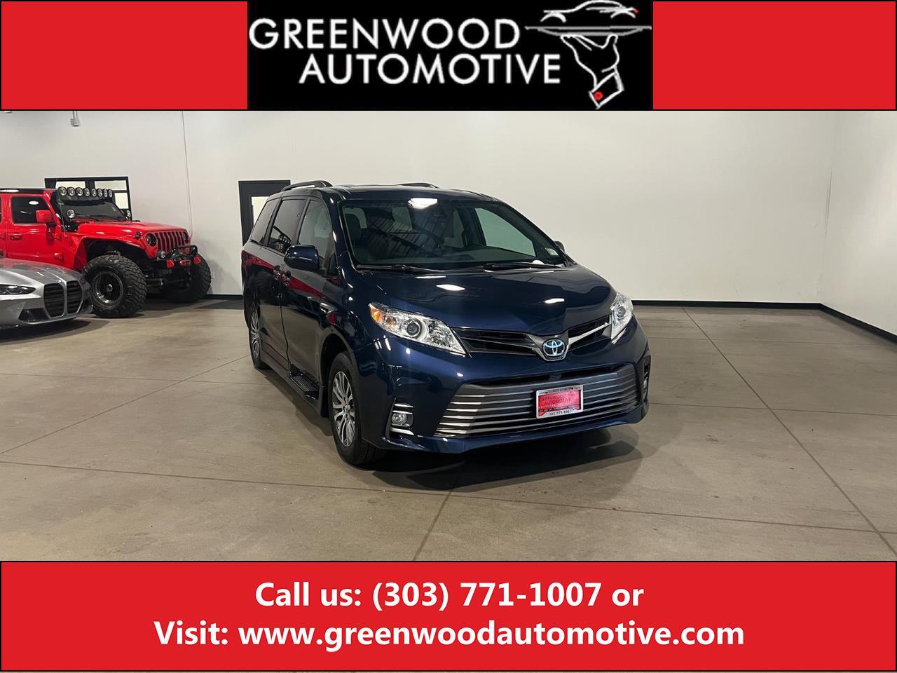 2018 Toyota Sienna XLE