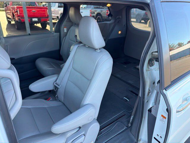 2018 Toyota Sienna XLE Pine River MN