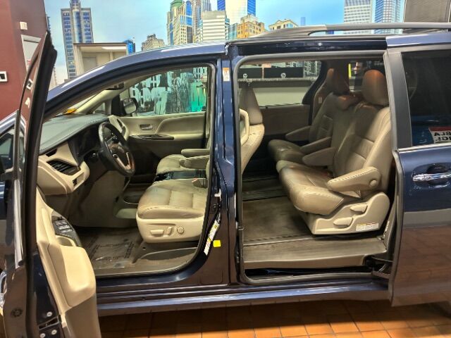 2018 Toyota Sienna XLE Premium 8 Passenger Charlotte NC