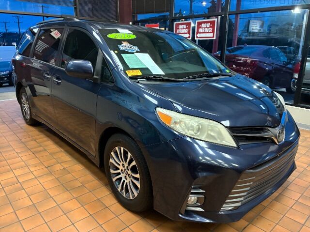 2018 Toyota Sienna XLE Premium 8 Passenger