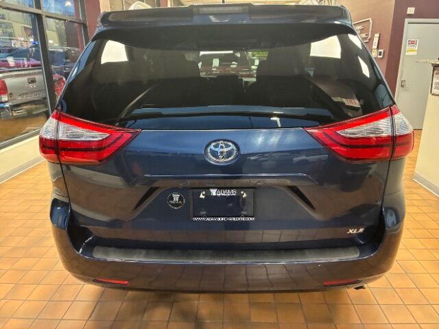 2018 Toyota Sienna XLE Premium 8 Passenger Charlotte NC