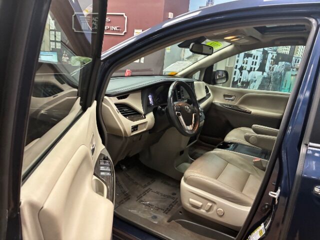 2018 Toyota Sienna XLE Premium 8 Passenger Charlotte NC