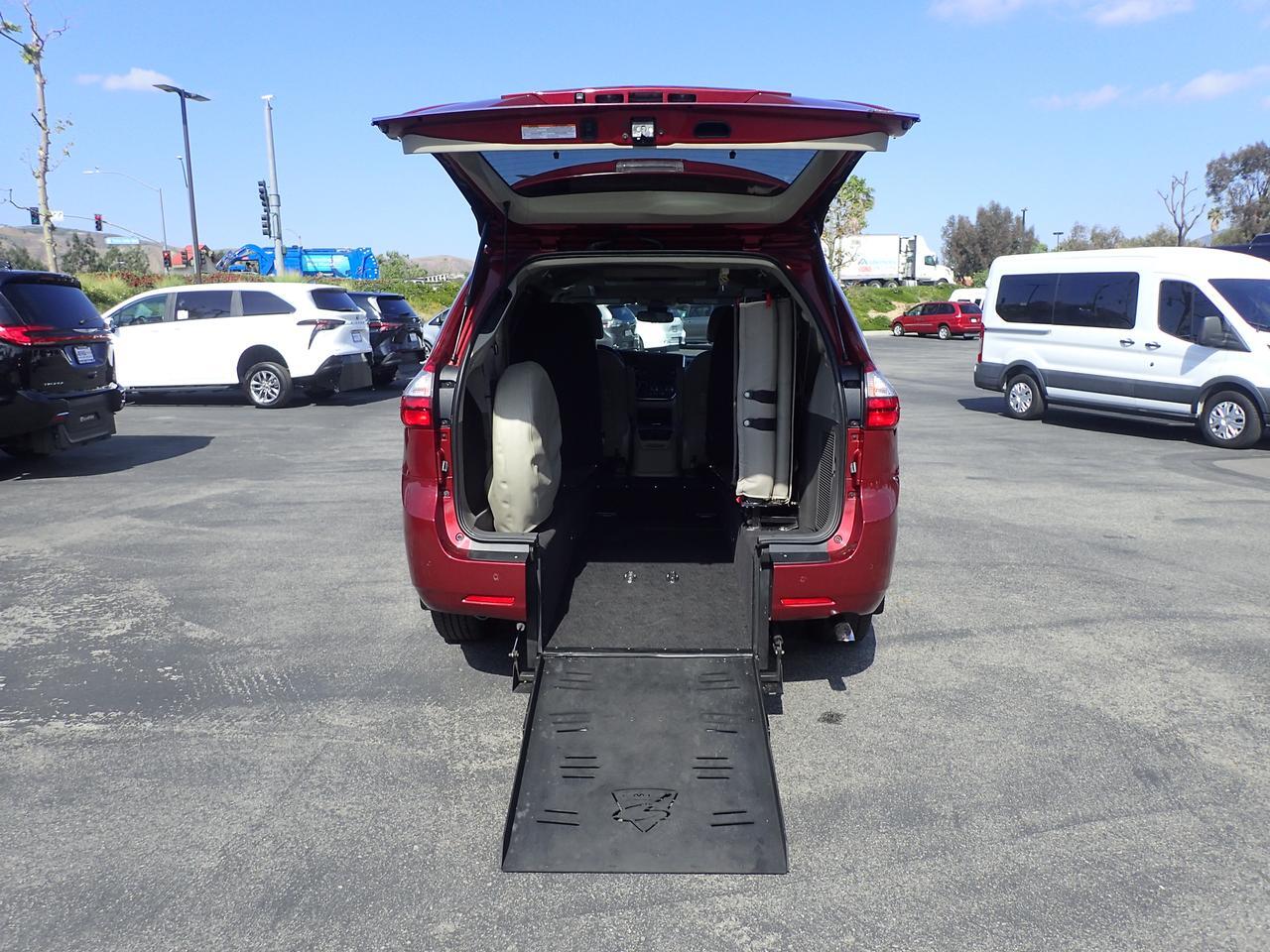 2018 Toyota Sienna XLE Premium Anaheim CA