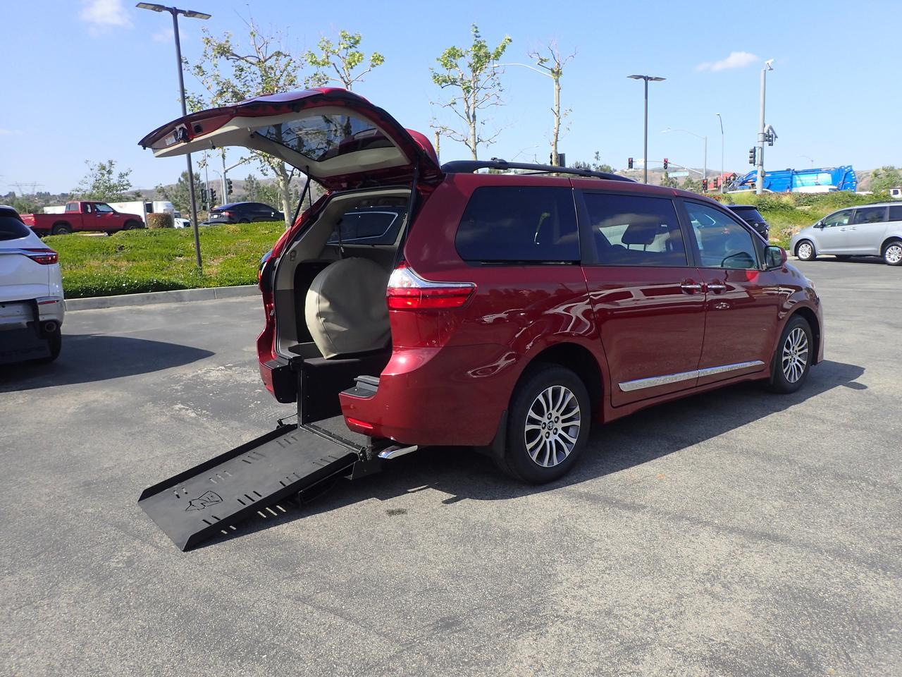 2018 Toyota Sienna XLE Premium Anaheim CA