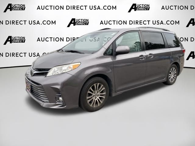 2018 Toyota Sienna XLE Premium
