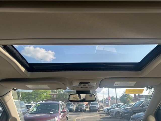 2018 Toyota Sienna XLE Premium Worcester MA