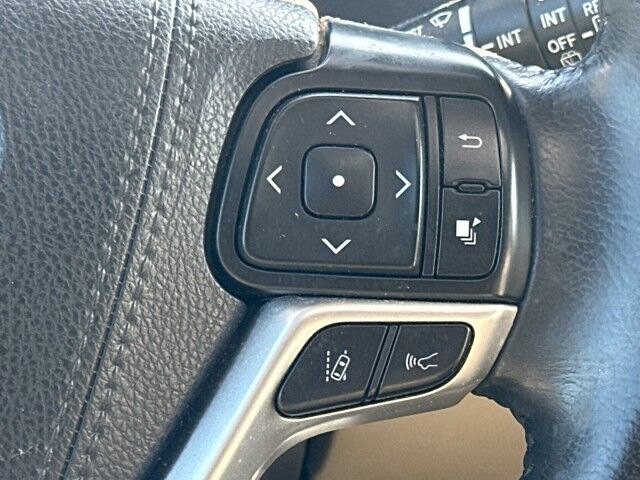 2018 Toyota Sienna XLE Premium Worcester MA