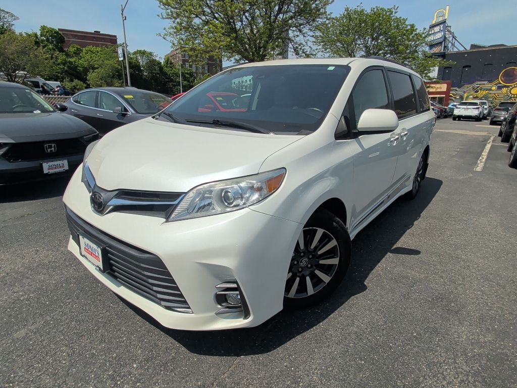 2018 Toyota Sienna XLE Premium