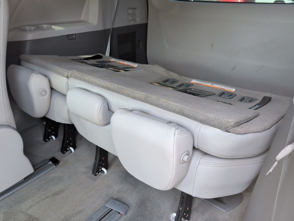 2018 Toyota Sienna XLE Premium Worcester MA