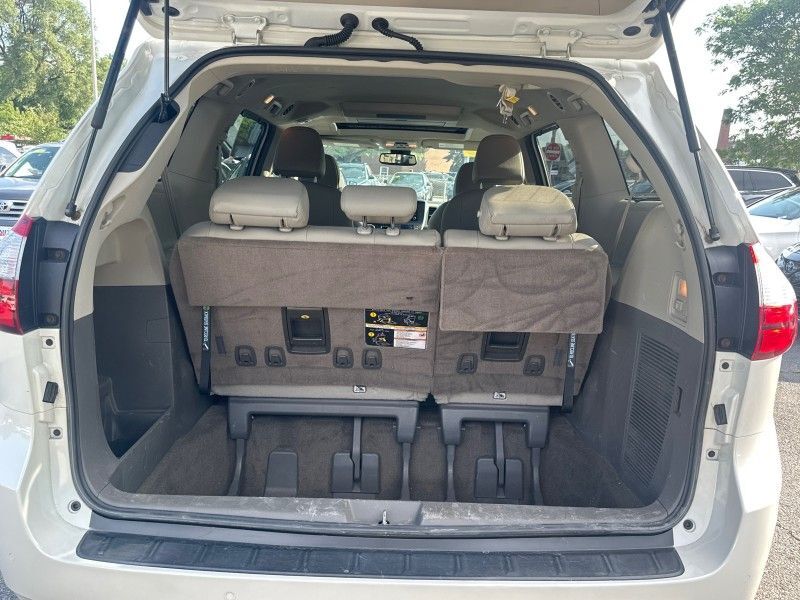 2018 Toyota Sienna XLE Premium Worcester MA 2018 Toyota Sienna XLE Premium Worcester MA