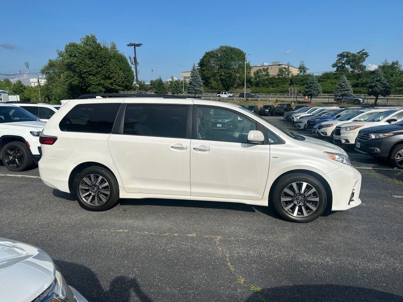 2018 Toyota Sienna XLE Premium Worcester MA 2018 Toyota Sienna XLE Premium Worcester MA