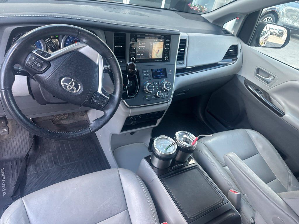 2018 Toyota Sienna XLE Tucson AZ
