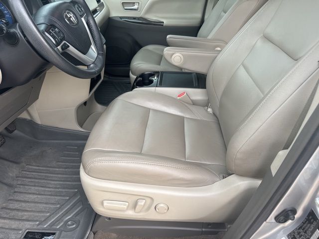 2018 Toyota Sienna XLE West Burlington IA