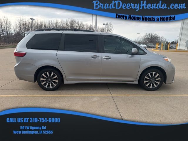 2018 Toyota Sienna XLE