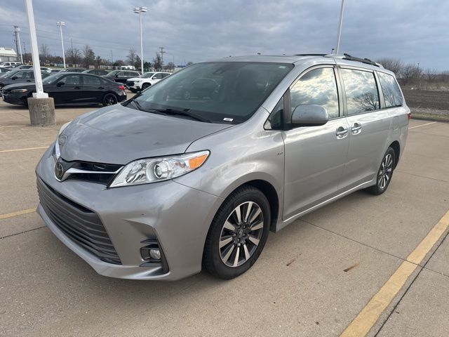 2018 Toyota Sienna XLE West Burlington IA
