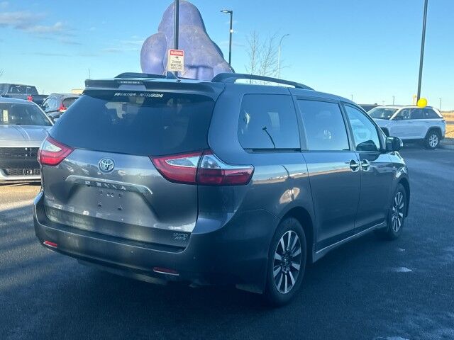 2018 Toyota Sienna XLE Whitecourt AB