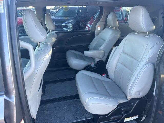 2018 Toyota Sienna XLE Whitecourt AB