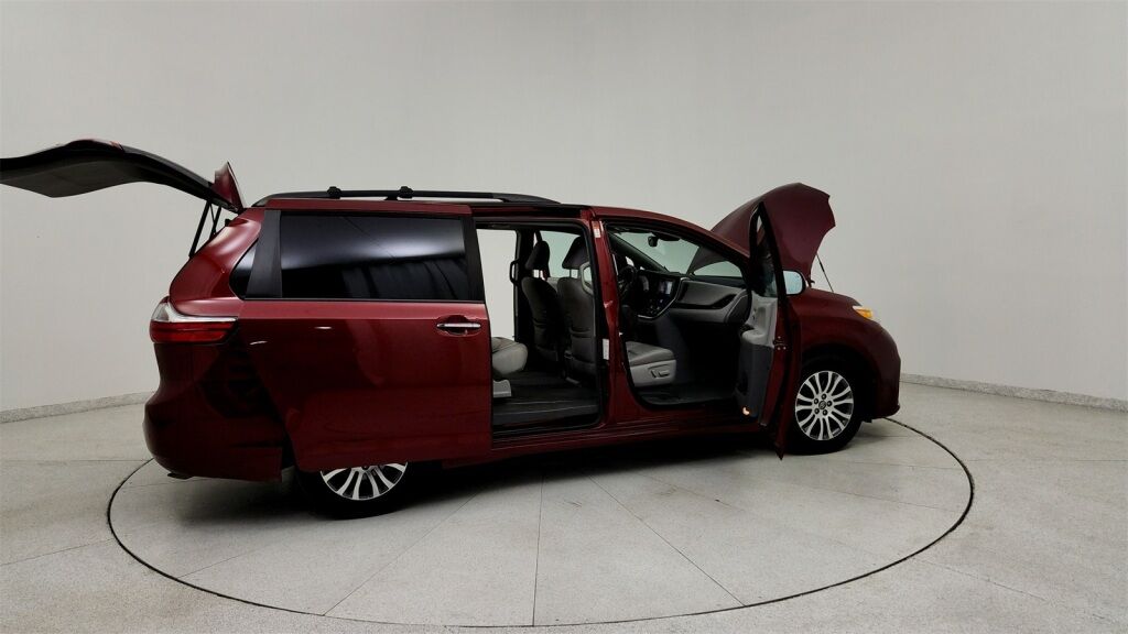 2018 Toyota Sienna XLE Laurel MD