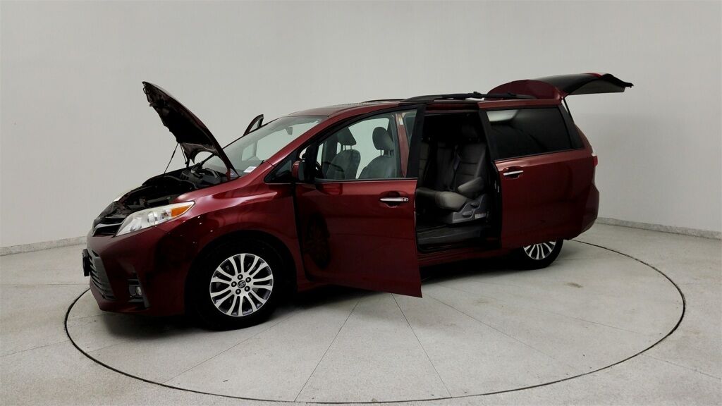 2018 Toyota Sienna XLE Laurel MD