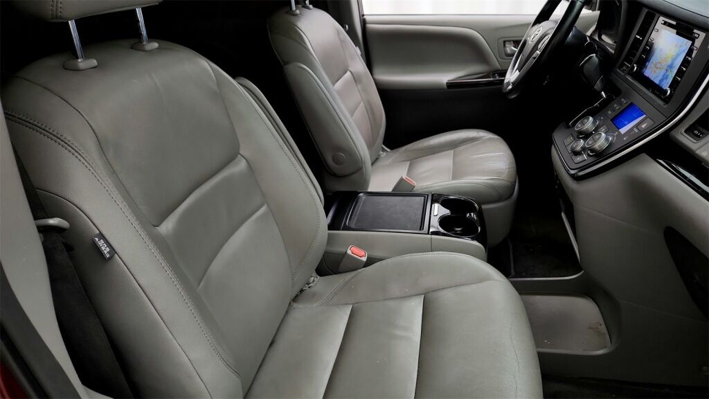 2018 Toyota Sienna XLE Laurel MD