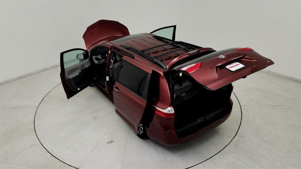 2018 Toyota Sienna XLE Laurel MD